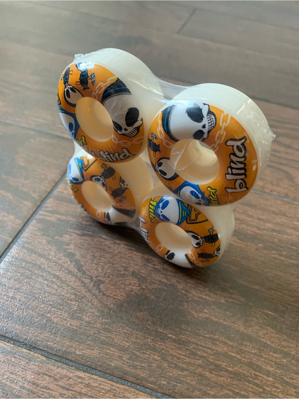 Blind Skull Graphic Skateboard Wheels - White & Orange